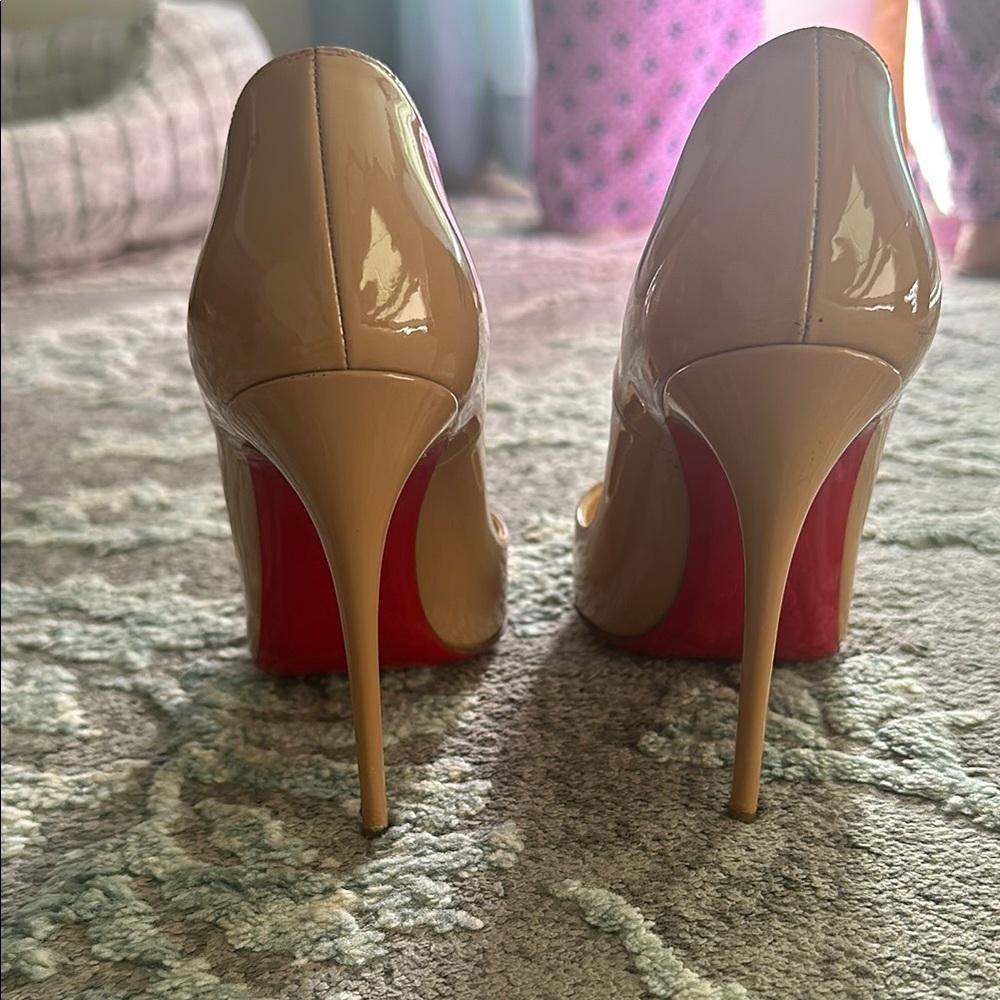 Christian Louboutin Nude Patent Leather Pumps - Picture 3 of 4